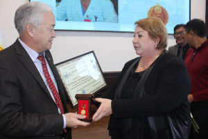 Ректор КГМА поздравила профессоров вуза, получивших государственные награды