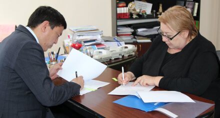 Подписан меморандум между КГМА им.И.К.Ахунбаева и Жамбылской областной многопрофильной детской больницей