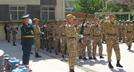 Курсанты КГМА им.И.К.Ахунбаева приняли военную присягу