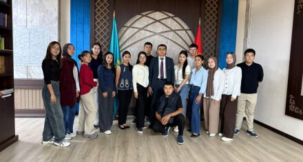 КММА студенттеринин Алыкул Осмонов атындагы Улуттук китепканасында