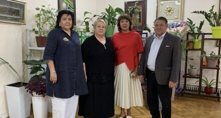 И.Ахунбаев атындагы КММАда Казакстан Улуттук илимдер академиясынын өкүлдөрү менен жолугушуу болуп өттү