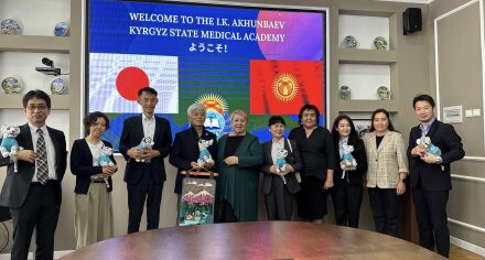 КММАда «Yakuzemi» борбору жана Китахара ооруканасынын өкүлдөрү менен жолугушуу өттү