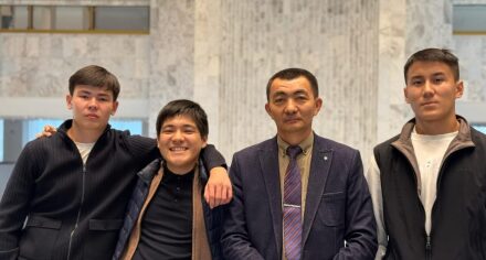 КММАнын педиатрия факультетинин 9-группасы тарых музейинде