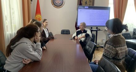 И.М. Сеченов атындагы Биринчи Москва мамлекеттик медицина университетинин студенттери К.И. Ахунбаев атындагы КММАда педиатрия практикасынан алган тажрыйбасы