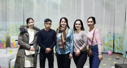 Студенты педиатрического факультета КГМА посетили показ спектакля «Кызыл алма» в честь дня рождения великого писателя Ч.Айтматова