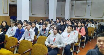 Студенты КГМА  провели семинар на тему “Современная молодежь и ВИЧ-инфекция” для учащихся 10-х и 11-х классов школы № 61